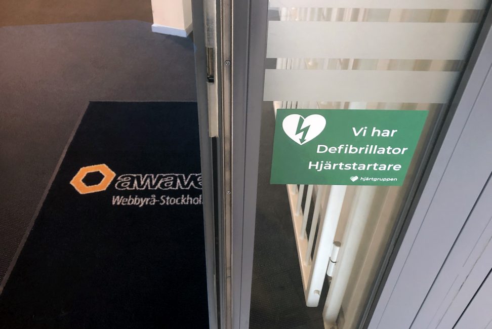 Awaves kontor har hjärtstartare